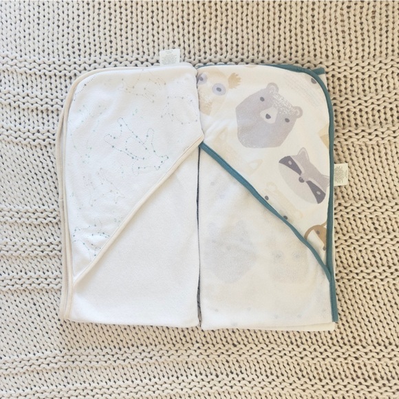 TWO Cloud Island Unisex Baby Hooded Towels - Picture 1 of 6